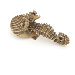 Nature 1-1/4 Inch x 1-1/2 Inch Diameter Seahorse Pendant Estate Dover Cabinet Knob